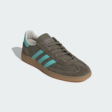 ADIDAS ORIGINALS - Zapatillas deportivas bajas 'Handball Spezial' en verde
