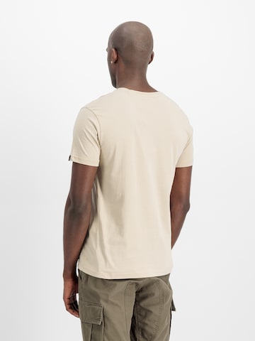 ALPHA INDUSTRIES Футболка в Бежевый