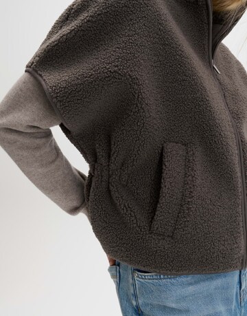 Veste en polaire 'Ukara' Someday en gris
