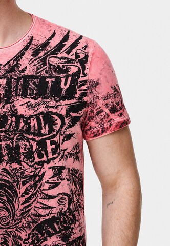 Rusty Neal T-Shirt in Pink