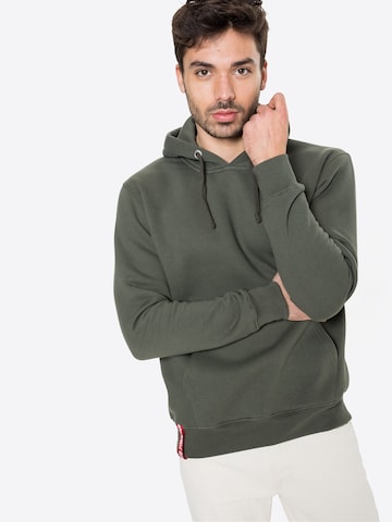 ALPHA INDUSTRIES Regular fit Sweatshirt in Groen: voorkant