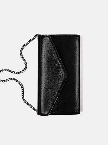 Pull&Bear Clutchväska i svart