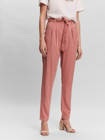 Loosefit Pantaloni con pieghe 'Mia' di VERO MODA in rosa: frontale