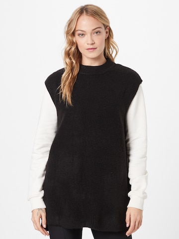 Pull-over OVS en noir : devant