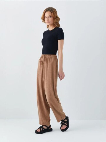 MixRay Baggy Trousers in Beige