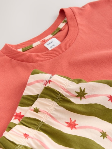 Pijama de la Next pe verde