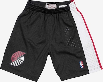 Mitchell & Ness Regular Urheiluhousut värissä musta: etupuoli