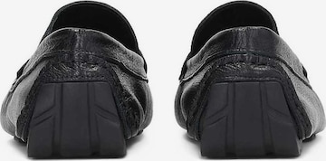 Kazar Moccasins in Black