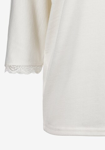 T-shirt LASCANA en blanc