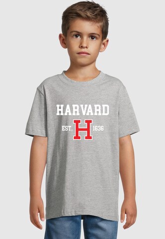 Merchcode T-Shirt 'Harvard University - Est 1636' in Grau: Vorderseite