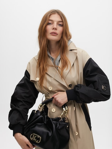 Cappotto di mezza stagione di Lola Casademunt in beige