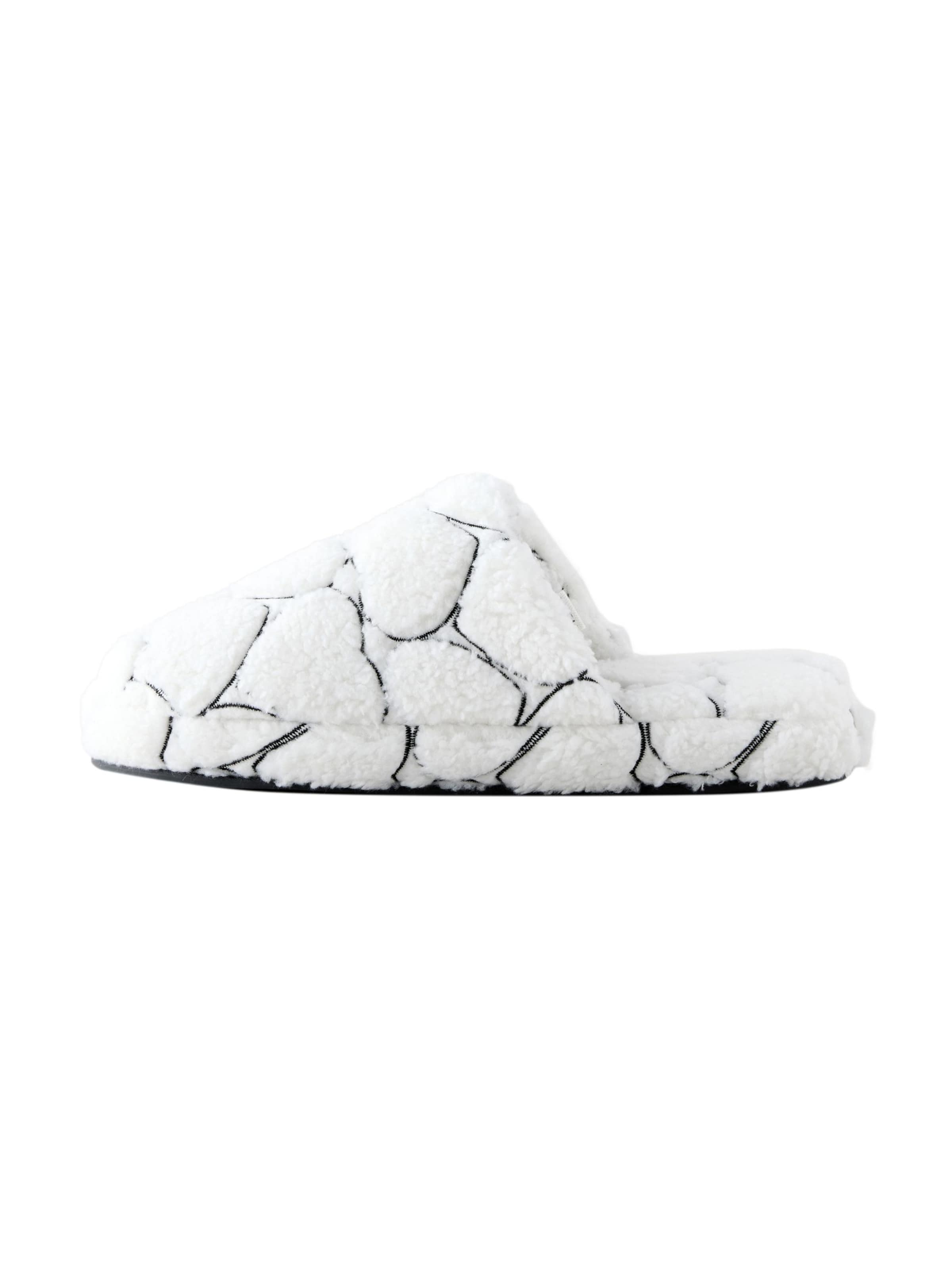 Next Тапки в Белый: спереди