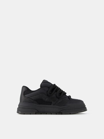 Bershka Sneaker in Schwarz