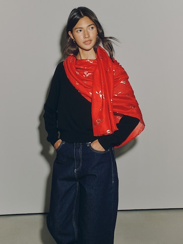 Next Shawl in Red: front