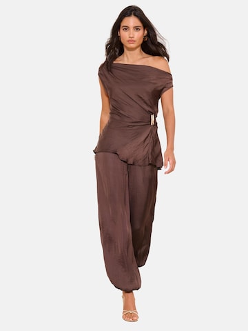 Top di Lipsy in marrone