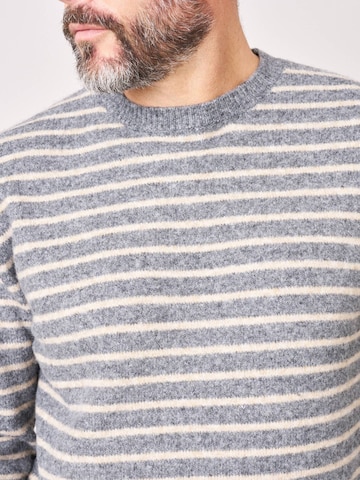 Deeluxe Pullover‌‌ in Grau