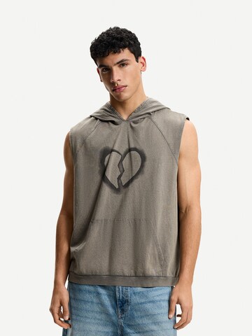 Bershka Shirt in Grey: front