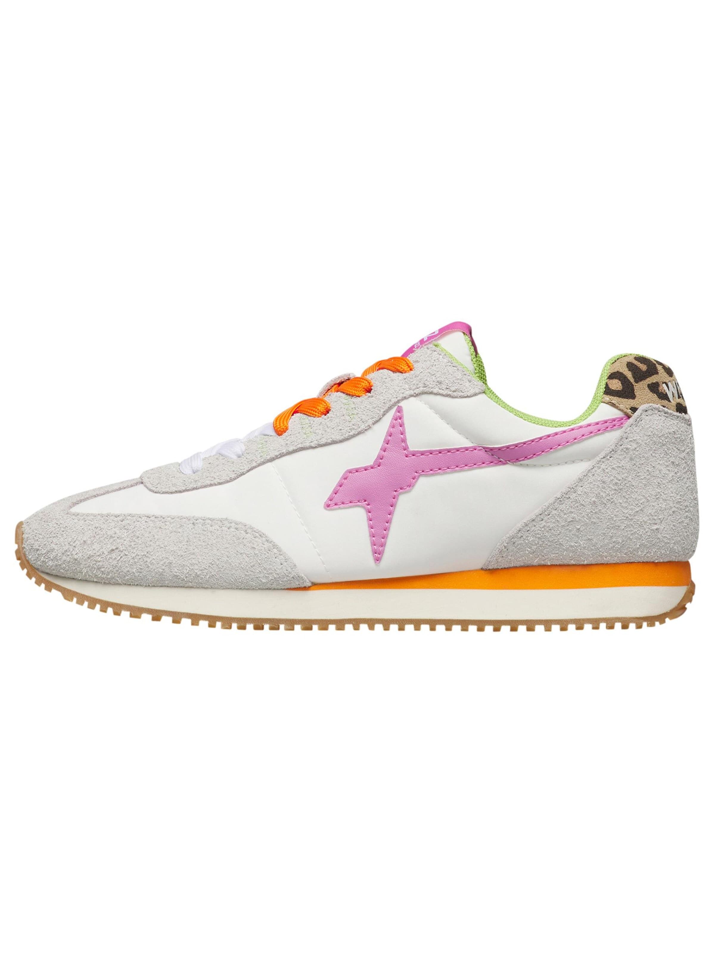 W6YZ Platform trainers in White: front