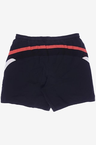 ASICS Shorts 32 in Schwarz