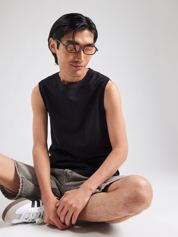 QS Shirt in Black: front
