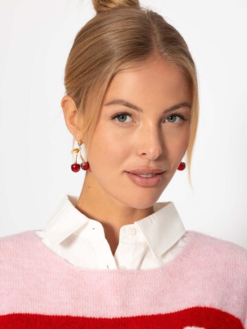 SASSYCLASSY Collar in White: front