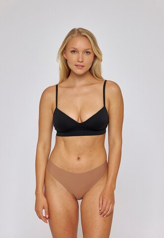 SNOCKS String in Brown: front