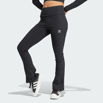 Evazați Pantaloni 'Essentials' de la ADIDAS ORIGINALS pe negru: față