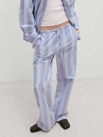 Wide Leg Pantalon 'Bjelle' EDITED en bleu : devant