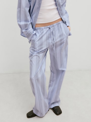 EDITED Wide leg Pants 'Bjelle' in Blue: front