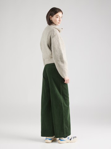 TOPSHOP Loose fit Pleat-Front Pants in Green