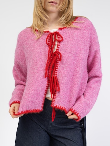 BROKE + SCHÖN Strickjacke 'Strickjacke mit Bindebändern'‌‌‌‌‌‌‌‌ in Pink