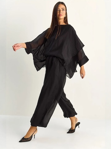 Completo pantalone di Bianco Lucci in nero