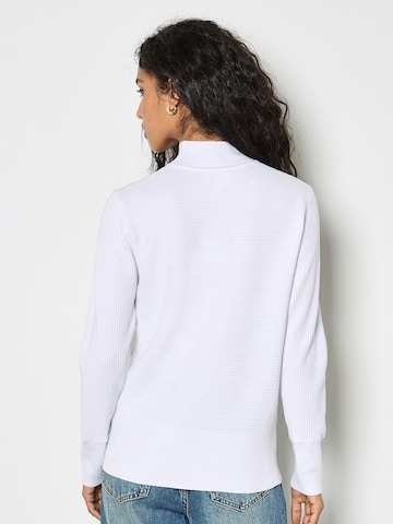 Apricot Sweater 'Jumper' in White
