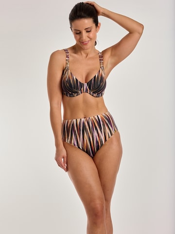 T-shirt Bikini 'Bronze Glow' di SUNFLAIR in marrone