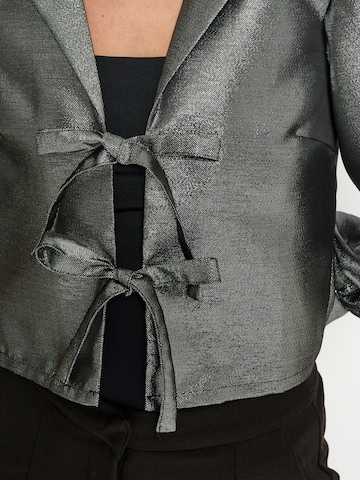 DESIRES Overgangsjakke 'Lou' i sølv