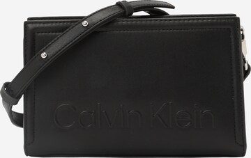 Calvin Klein Crossbody Bag in Black: front