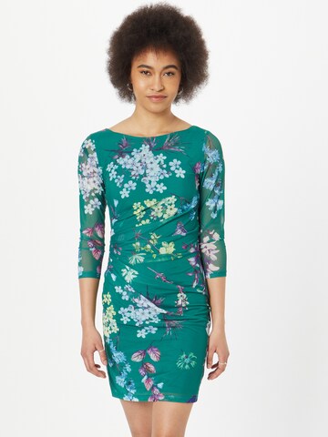 SWING Dress in Green: front