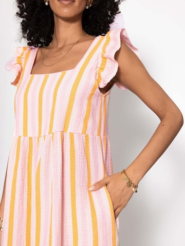 SASSYCLASSY Dress in Pink