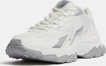 Sneaker bassa di Bershka in bianco: frontale