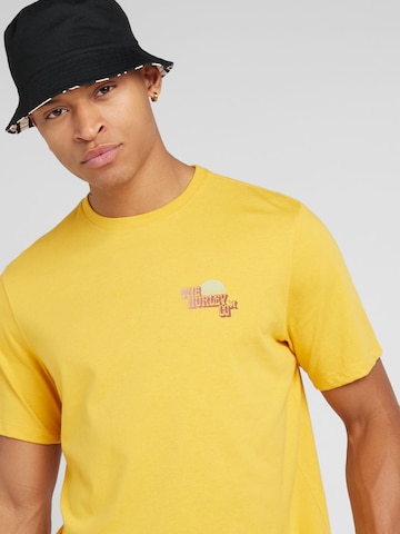 Hurley Λειτουργικό μπλουζάκι σε κίτρινο