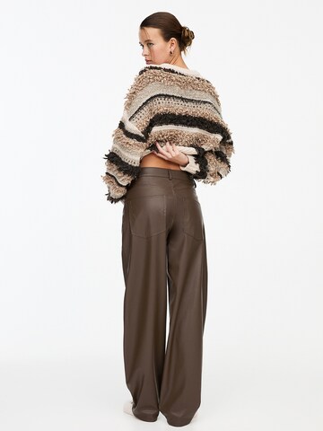 Pull&Bear Wide Leg Bukser i brun