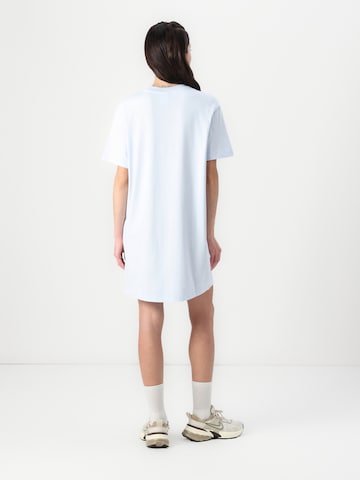 Nike Sportswear Šaty 'ESSNTL' - Modrá: zadná strana