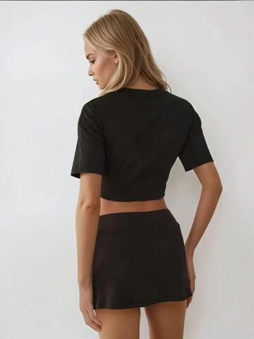 Hiccup Skirt in Black