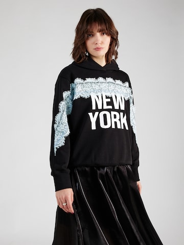 3.1 Phillip LimSweater majica 'THERE IS ONLY ONE NY' - crna boja: prednji dio