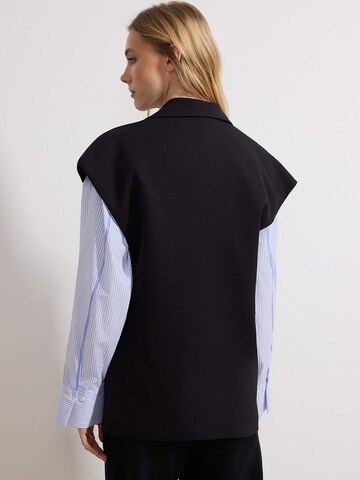 Trendyol Жилетка в Черный