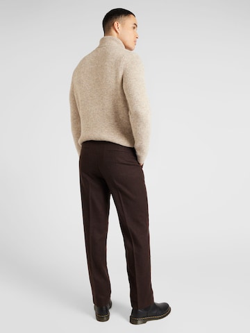 TOPMAN - regular Pantalón de pinzas en marrón