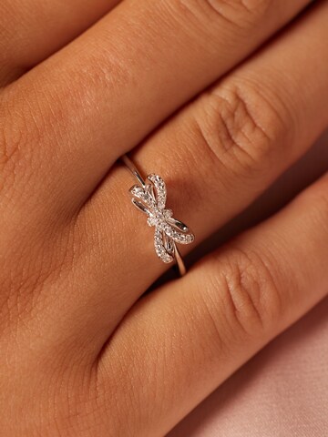 Bague Lucardi en argent : devant