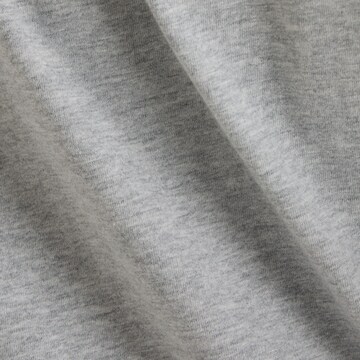 new balance Shirt 'Heritage' in Grijs