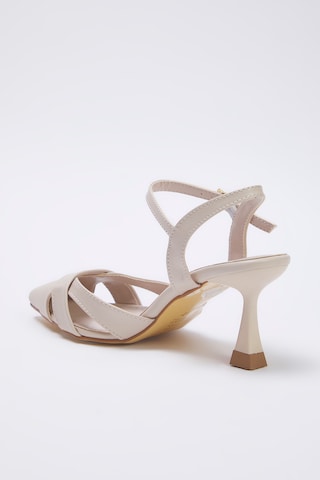 Trendyol Pumps in Beige