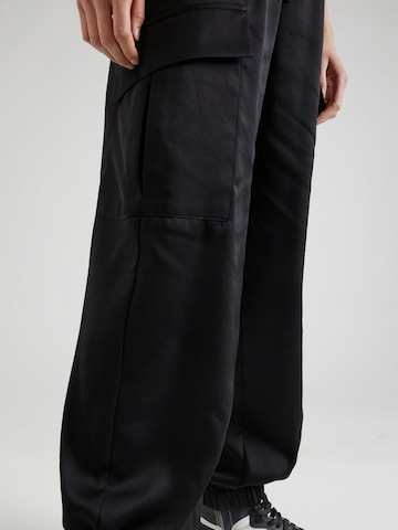 Effilé Pantalon cargo 'Ezra' Y.A.S en noir